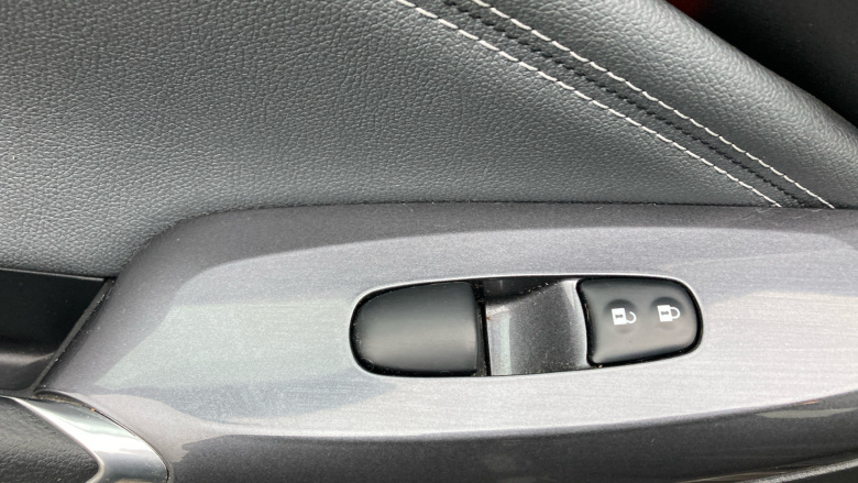 Nissan Juke 1.0 DiG-T 114 Tekna 5dr Petrol Hatchback